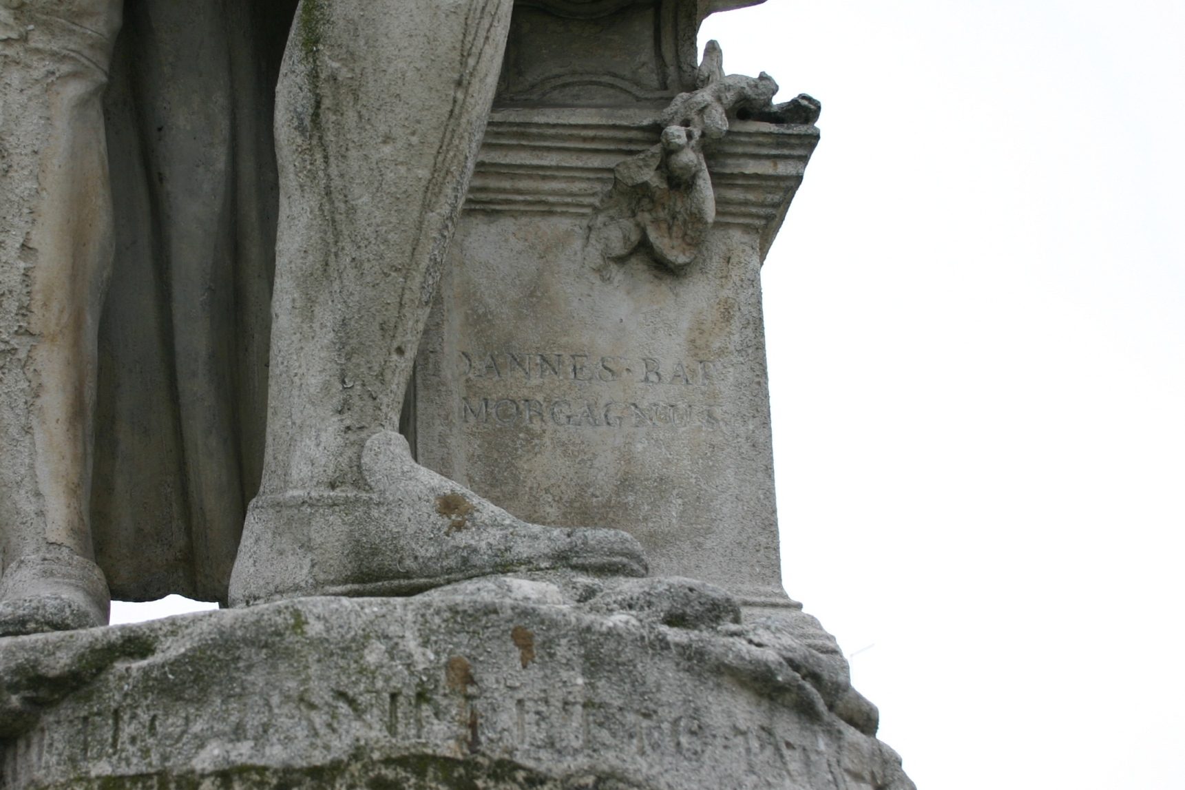 Pietro Danieletti with Morgagni's bust, Prato della Valle, Padua, Italy - 04.JPG